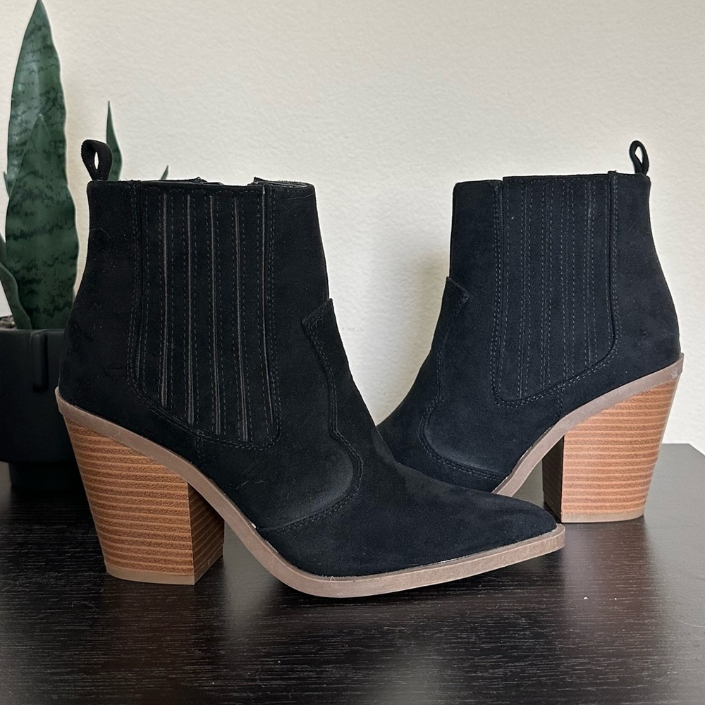 JustFab Talah Western Bootie | Size: 7.5 | Black Faux-Suede with Brown Heel